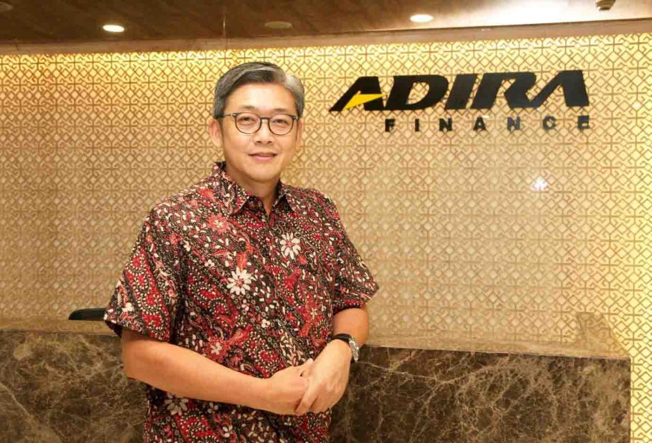 Gaji cmo adira finance