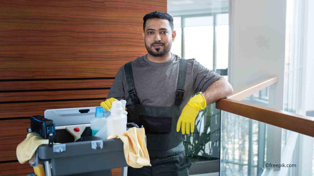 Gaji cleaning service bandara